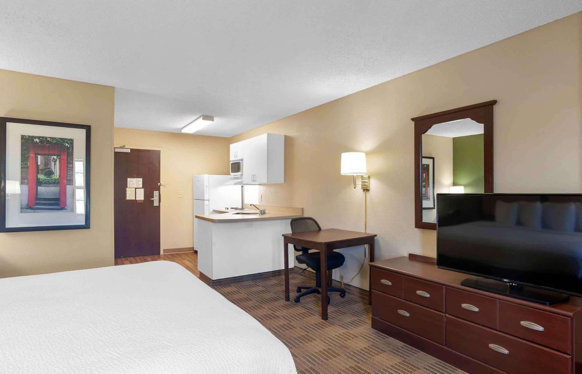 Extended Stay America Suites - Madison - Junction Court Міддлтон Екстер'єр фото