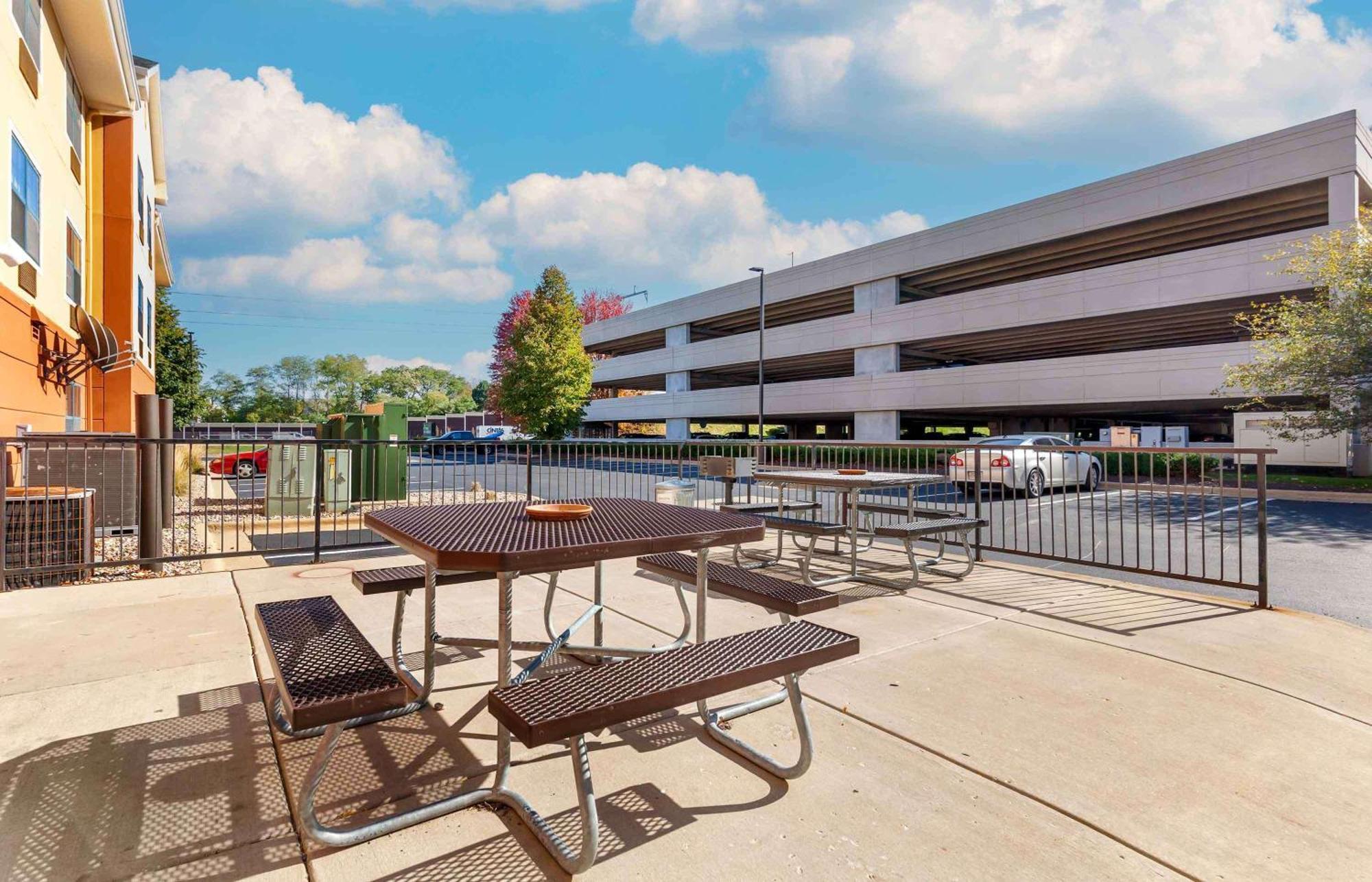 Extended Stay America Suites - Madison - Junction Court Міддлтон Екстер'єр фото